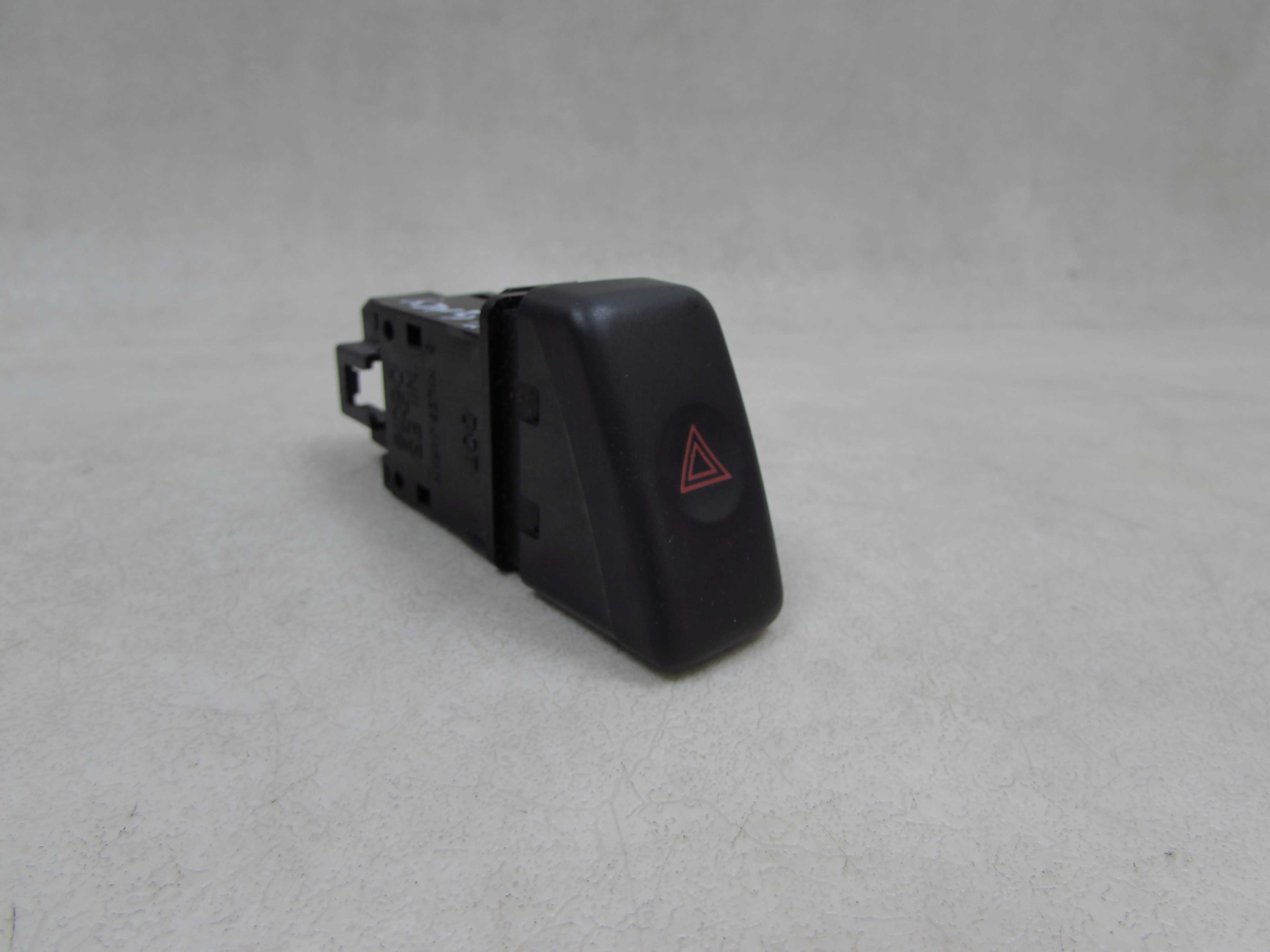 SUBARU LEGACY III OUTBACK 99-03 PRZELACZNIK SWIATEL AWARYJNYCH