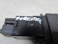 SUBARU FORESTER SF 97-02 PANEL PRZELACZNIK PODGRZEWANIA SZYBY