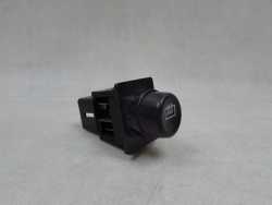 MITSUBISHI PAJERO SPORT SHOGUN 96-08 GRZANIA SZYBY TYL