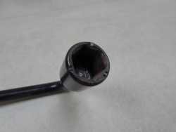 CITROEN C3 KLUCZ DO KOL 17mm
