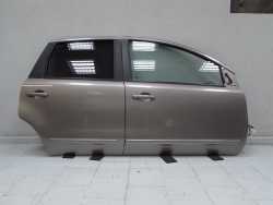 NISSAN NOTE E11 06-13 DRZWI PRZOD PRAWE PRZEDNIE C30
