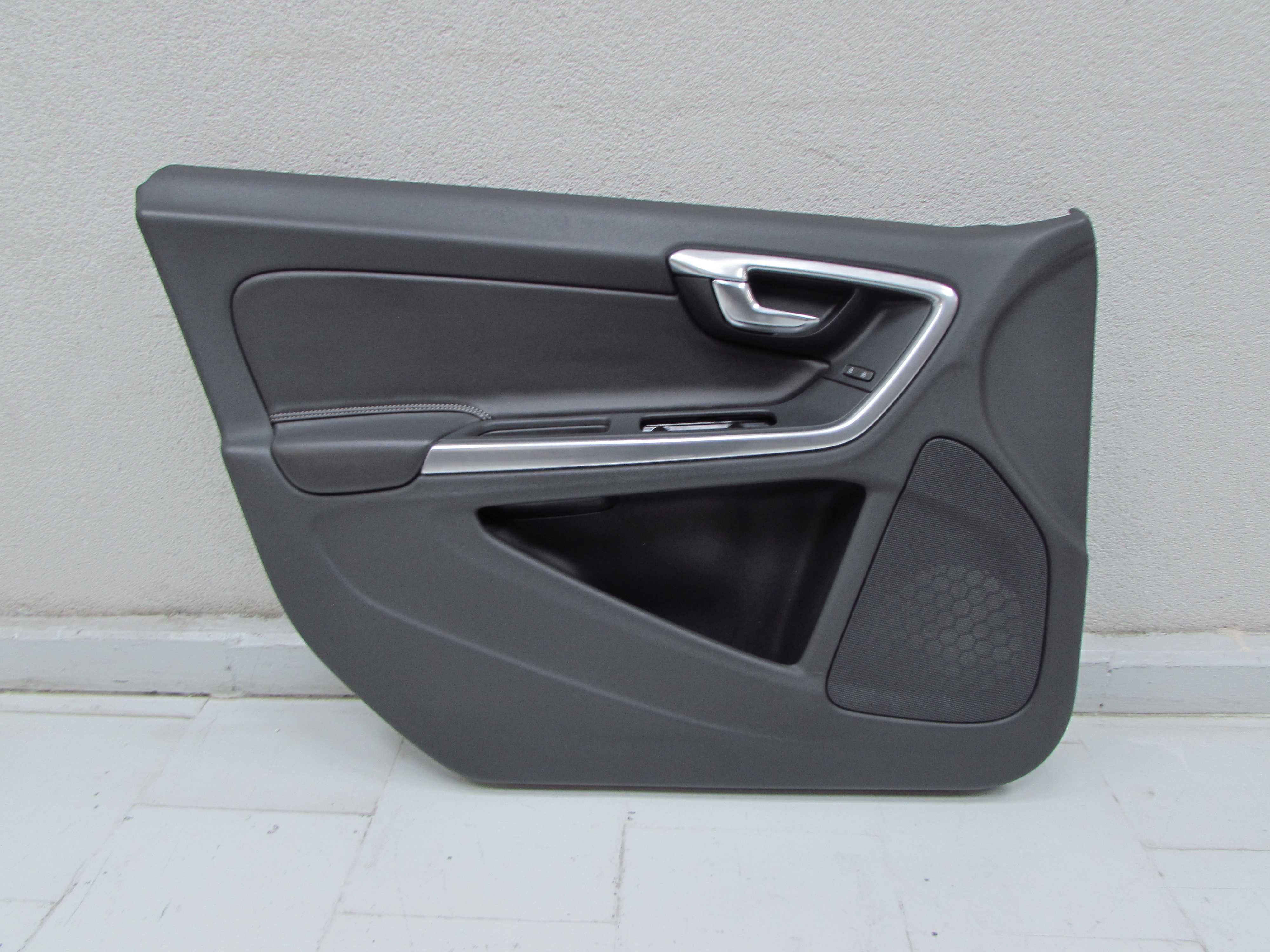 VOLVO S60 II V60 R DESIGN 10-17 TAPICERKA BOCZEK DRZWI LEWY PRZOD SKORA 3539682Y2L