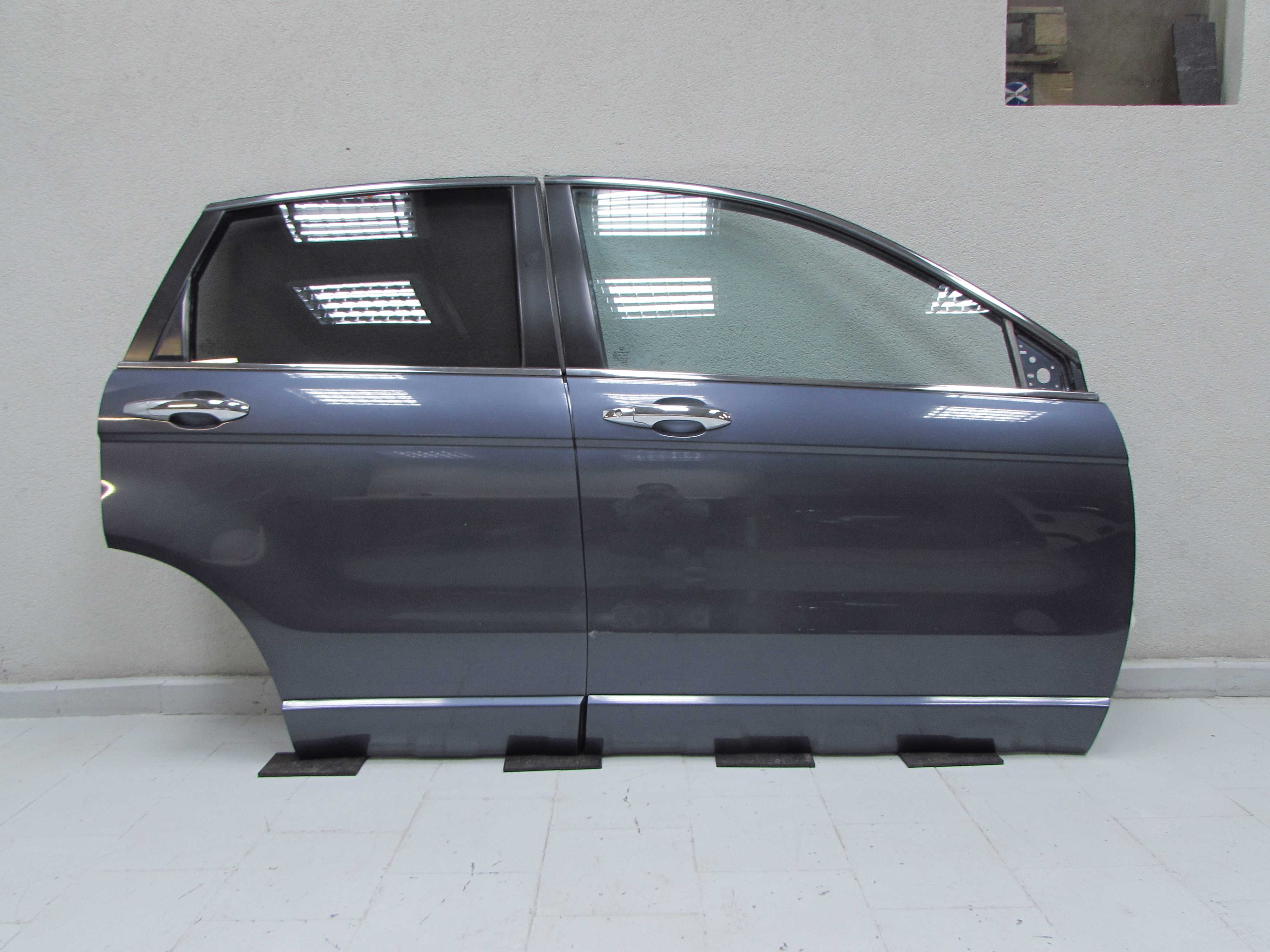 HONDA CR-V CRV III LIFT 09-12 DRZWI TYL PRAWY PRAWE TYLNE KPL NH684P
