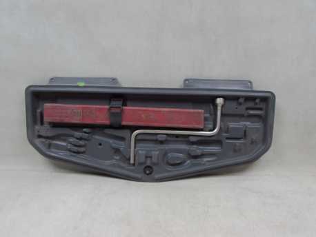 BMW E39 E38 95-03 POLKA WKLAD SCHOWEK NA KLUCZE 1180681