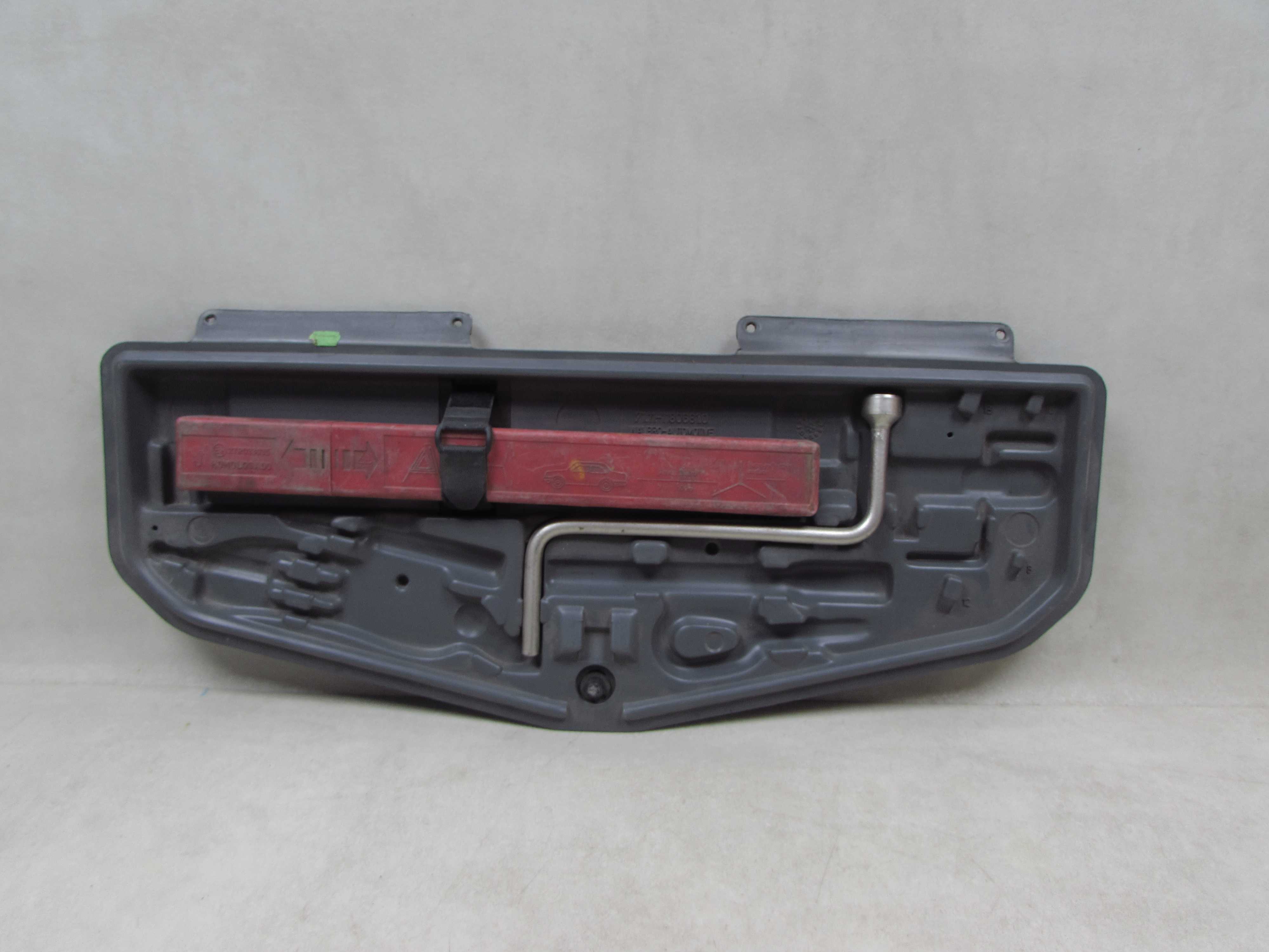 BMW E39 E38 95-03 POLKA WKLAD SCHOWEK NA KLUCZE 1180681