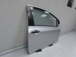 TOYOTA YARIS II LIFT 3D 06-11 DRZWI PRAWE PRZOD KPL 1E7