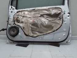 TOYOTA YARIS II LIFT 3D 06-11 DRZWI PRAWE PRZOD KPL 1E7