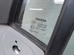 TOYOTA YARIS II LIFT 3D 06-11 DRZWI LEWE PRZOD KPL 1E7