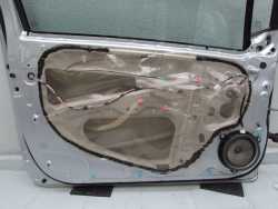 TOYOTA YARIS II LIFT 3D 06-11 DRZWI LEWE PRZOD KPL 1E7