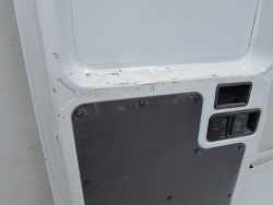 IVECO DAILY IV LIFT 06-14 DRZWI TYL TYLNE PRAWE BIALE H2