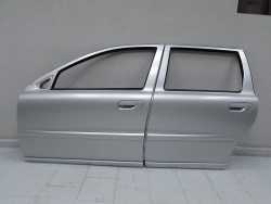 VOLVO S60 V70 II XC70 00-10 DRZWI PRZOD LEWY 426