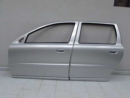 VOLVO S60 V70 II XC70 00-10 DRZWI PRZOD LEWY 426