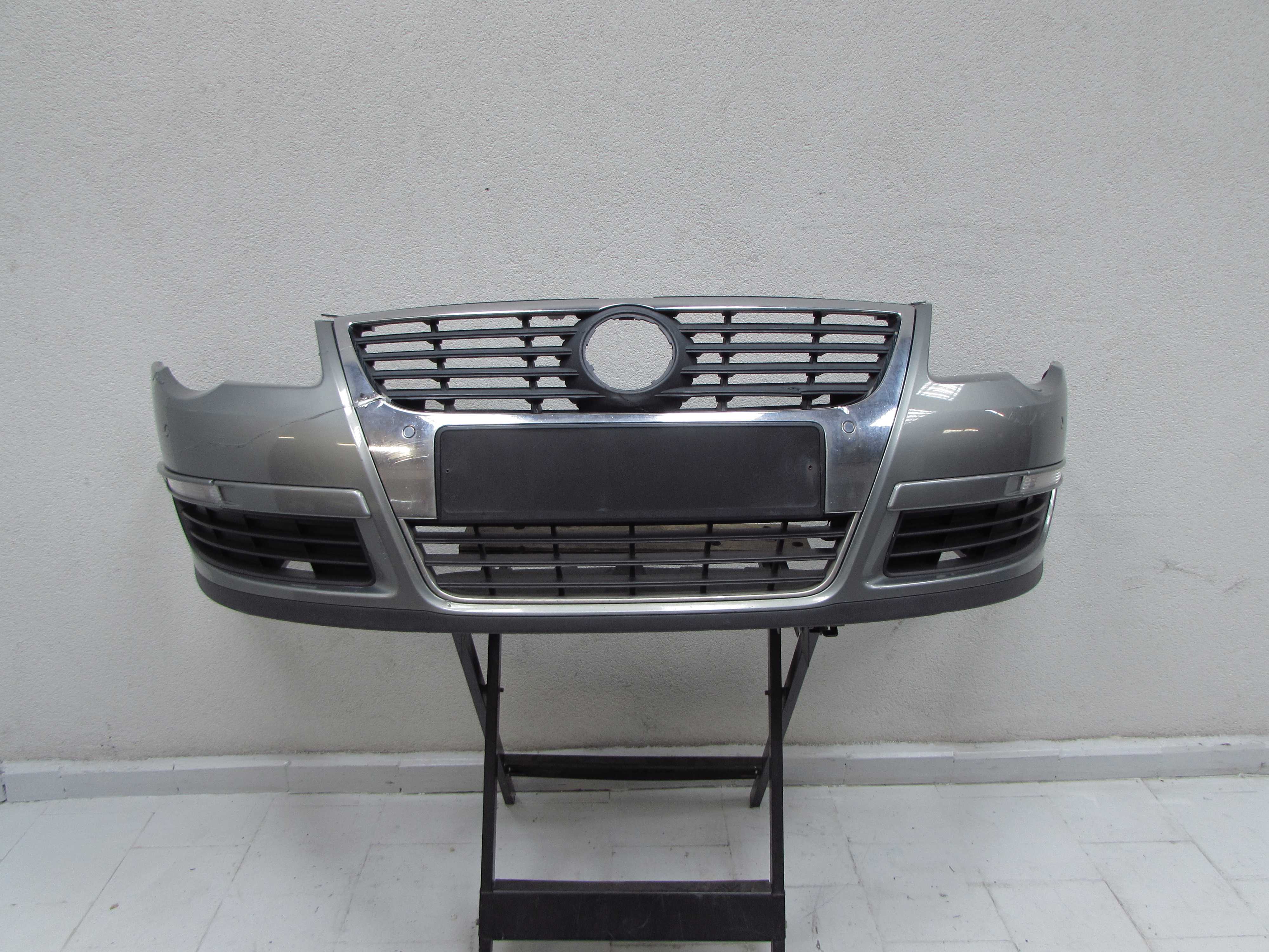VW PASSAT B6 05-10 ZDERZAK PRZOD PDC LB6S