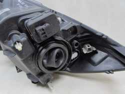 NISSAN NOTE E11 LIFT 09-13 LAMPA PRZOD PRAWA REFLEKTOR 26010BH00A UK