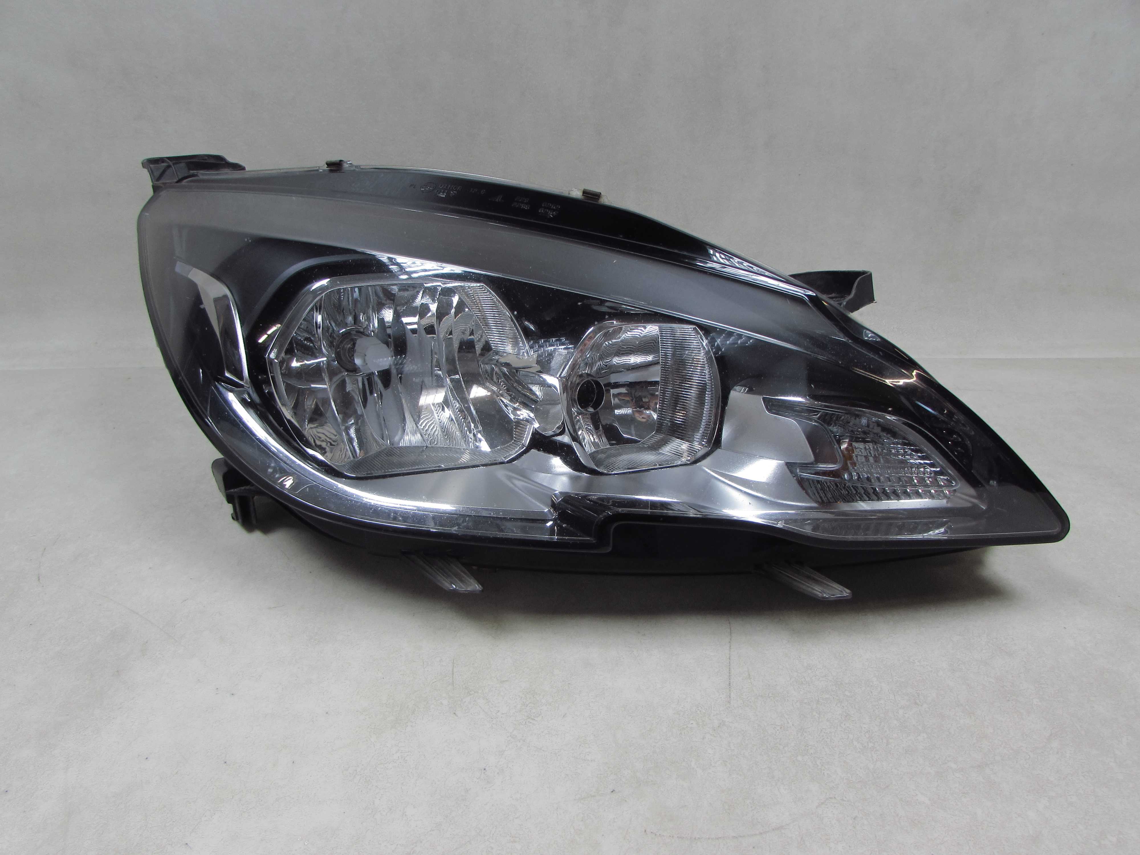 PEUGEOT 308 II T9 HB 13-17 LAMP REFLEKTOR PRZOD PRAWA 9800553180 UK