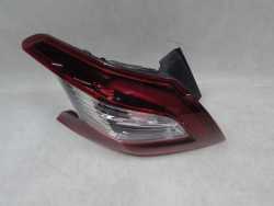 PEUGEOT 308 II T9 HB 13-17 LAMP TYL TYLNA LEWA 9677817680