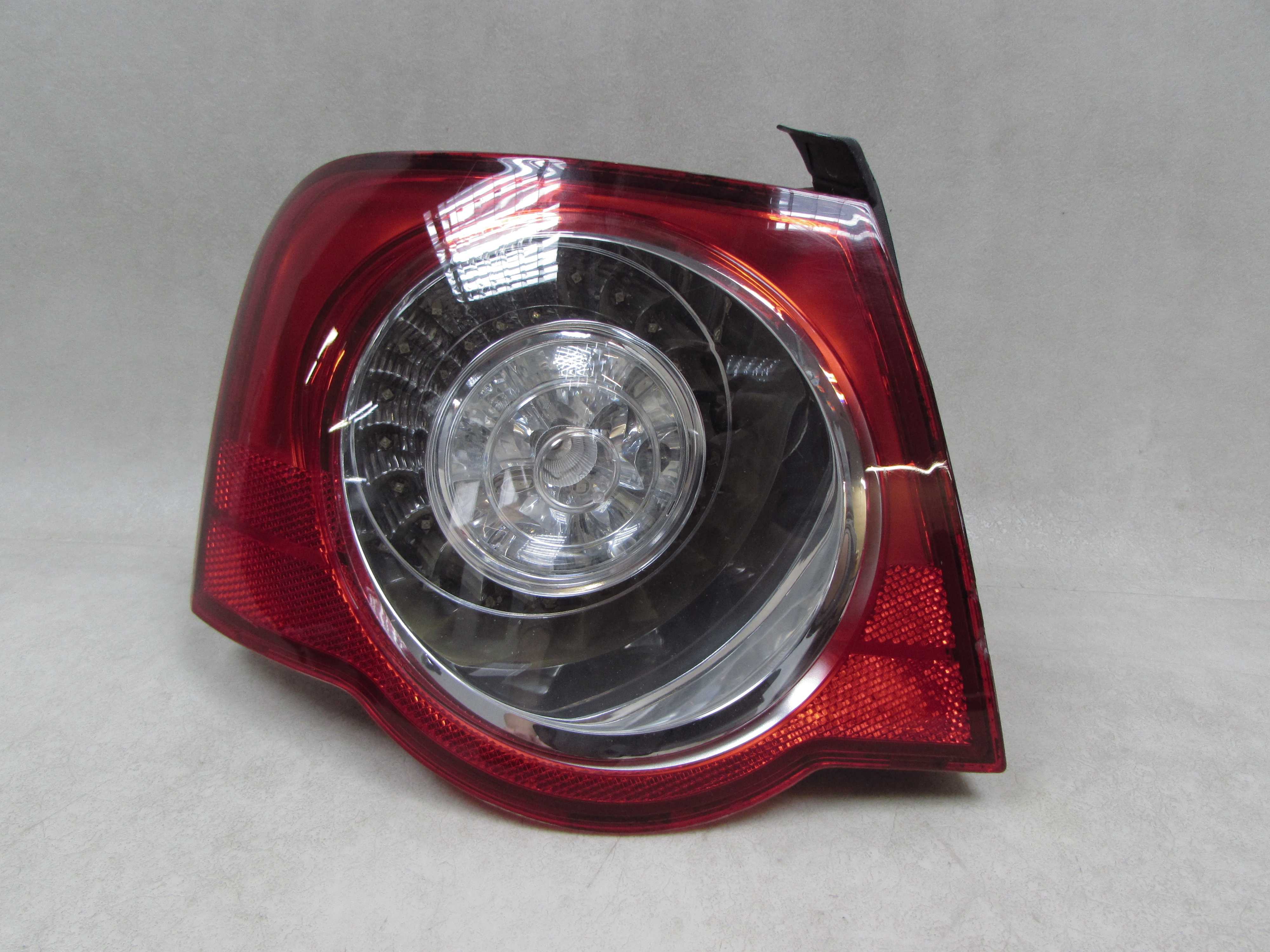 VW PASSAT B6 SEDAN LAMPA TYL LEWA 3C5945095 KAROSERYJNA