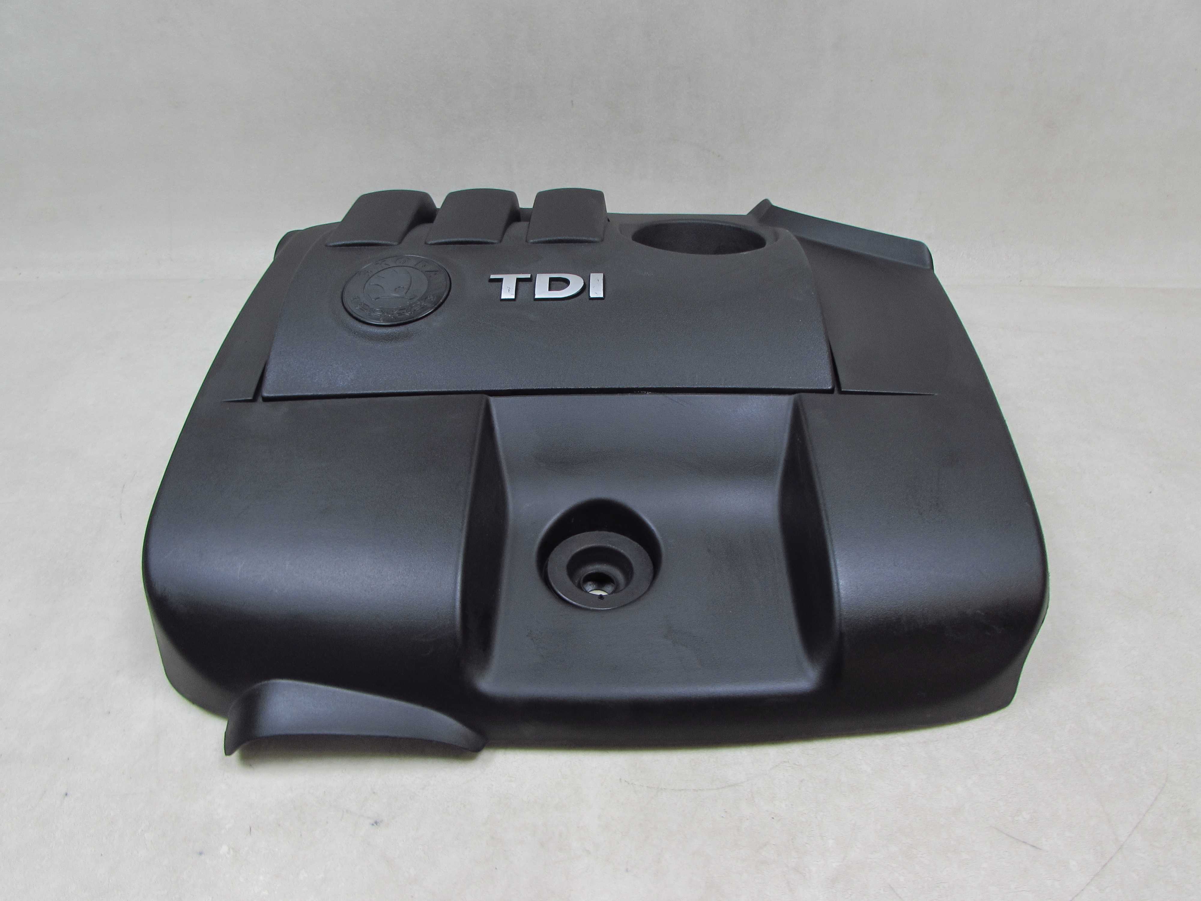 SKODA OCTAVIA FABIA II 1.4 TDI 07-14 OSLONA POKRYWA SILNIKA GORNA 045103925AP