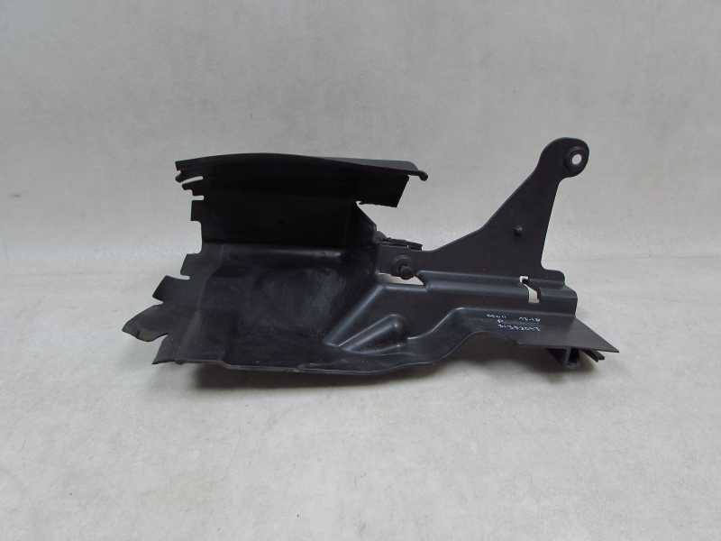 VOLVO S60 II V60 2.4 D5 10-18 KIEROWNICA POWIETRZA PRAWA 31353047