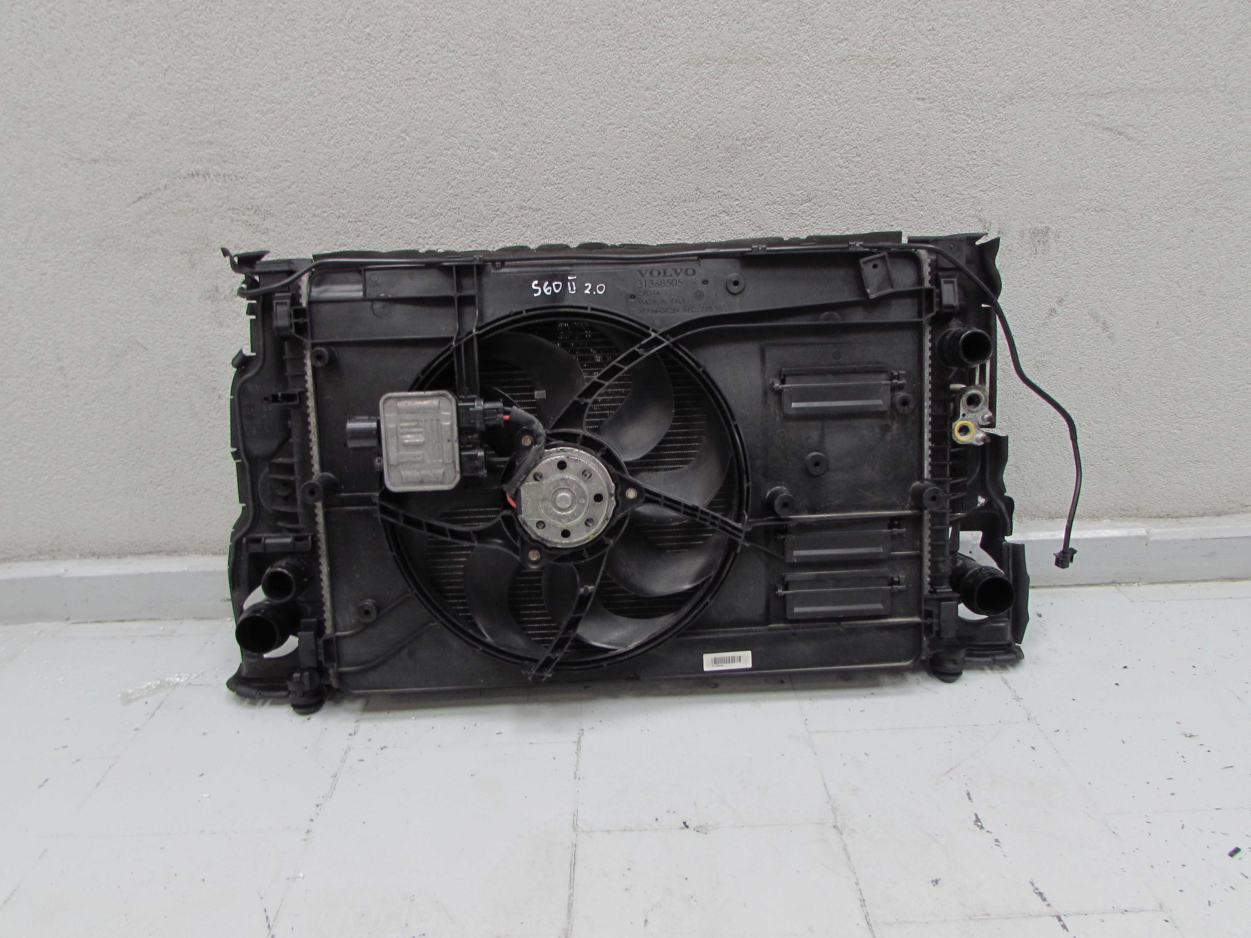 VOLVO S60 II V60 2.0 D3 10-17 AUTOMAT CHLODNICA WODY KLIMATYZACJI PAS WENTYLATOR 940013802 31367277 31368505 VOLVO S60 II V60 2.0 D3 10-17 AUTOMAT CHLODNICA WODY KLIMATYZACJI PAS WENTYLATOR 940013802 31367277 31368505