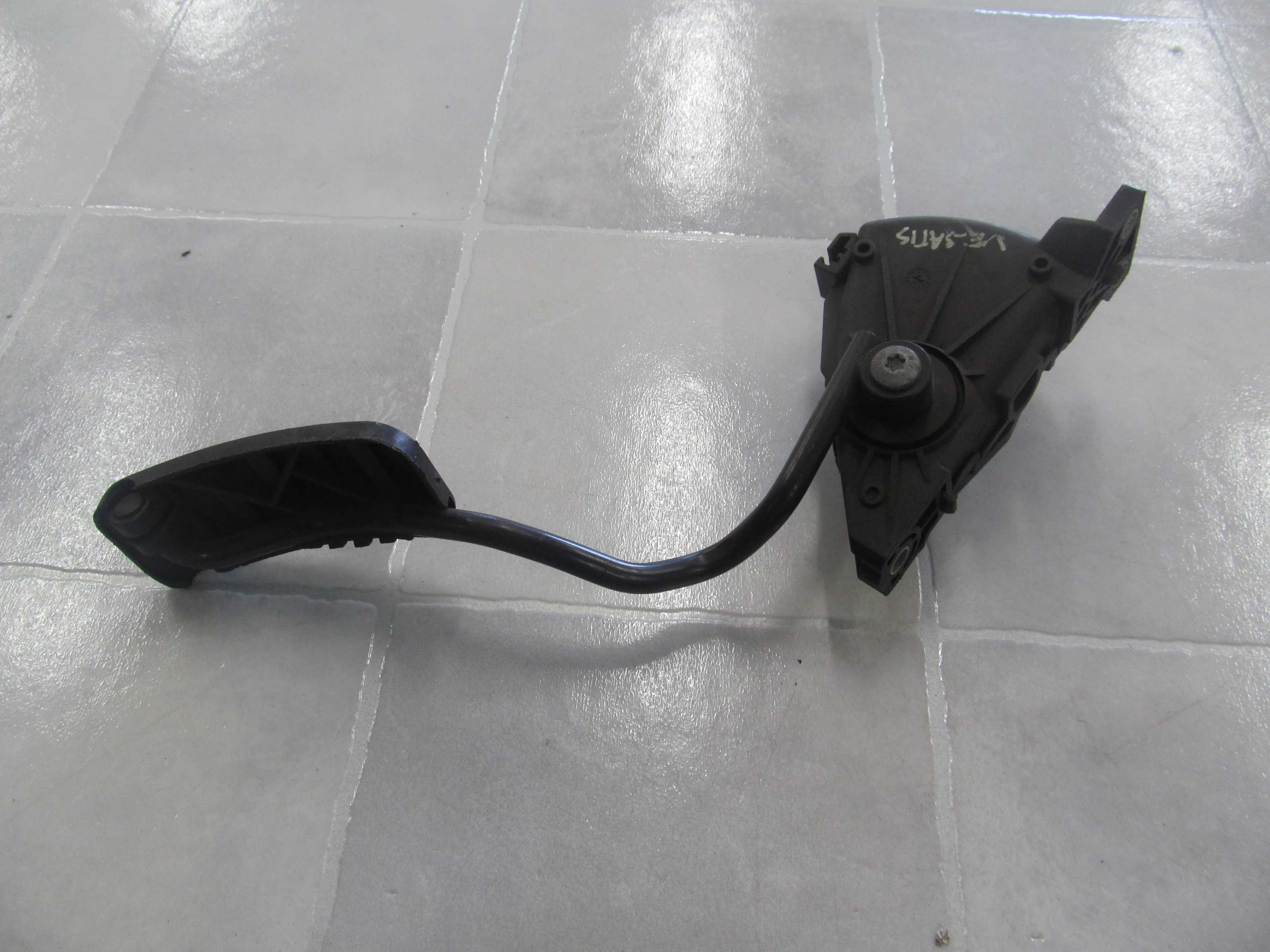 RENAULT LAGUNA II POTENCJOMETR GAZU 8200004939