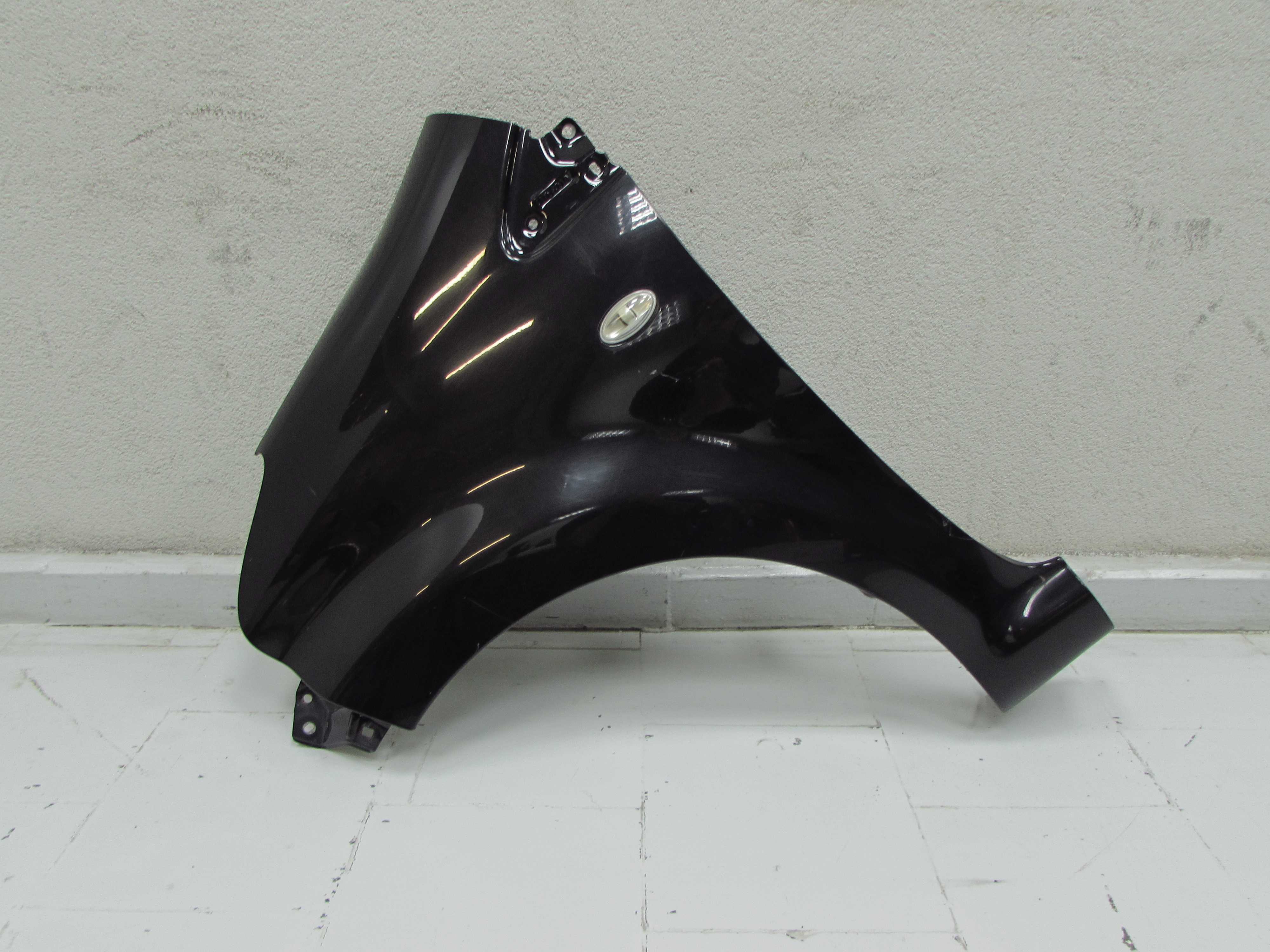 TOYOTA AYGO I 05-12 BLOTNIK LEWY PRZOD KPL 211 TOYOTA AYGO I 05-12 BLOTNIK LEWY PRZOD KPL 211