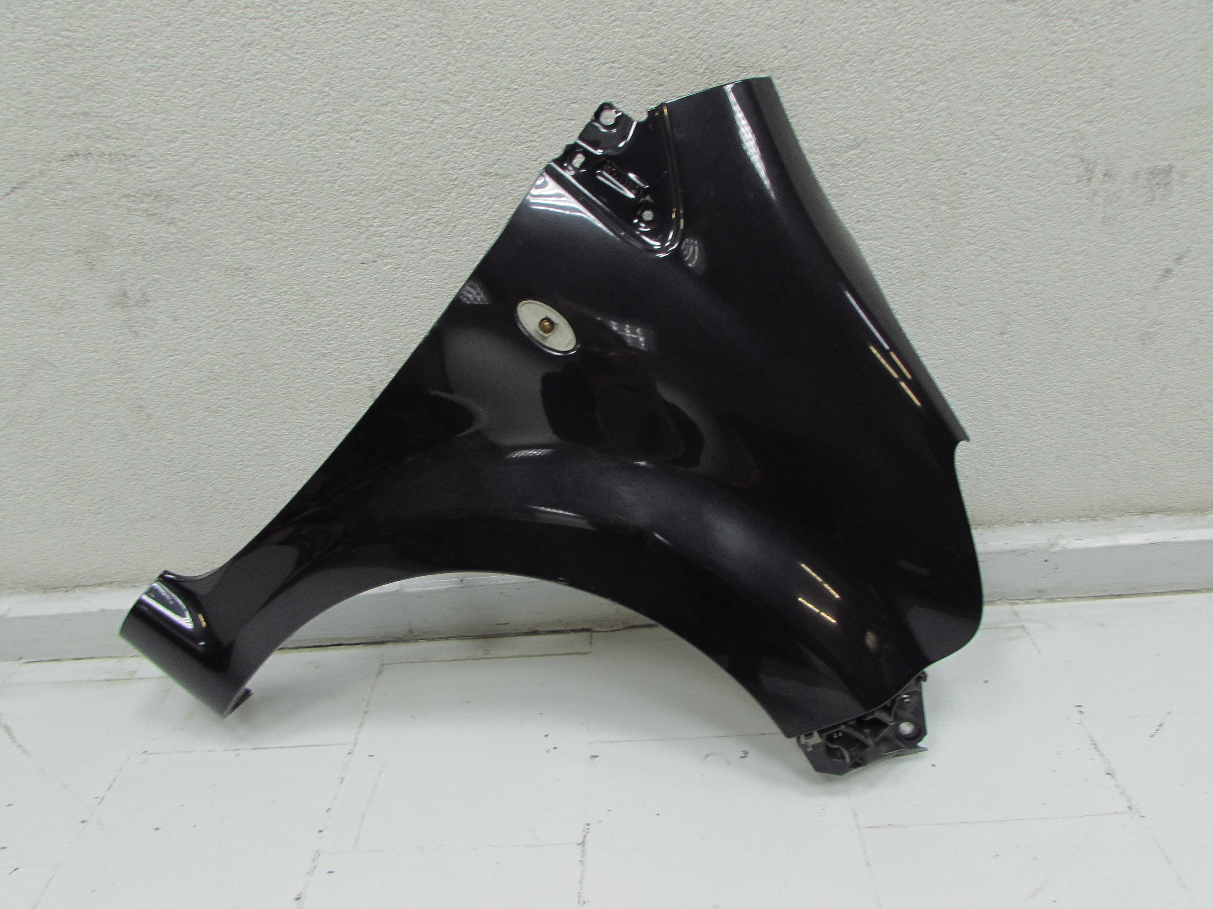 TOYOTA AYGO I 05-12 BLOTNIK PRAWY PRZOD KPL 211