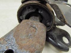 VOLVO S60 II V60 2.0 D3 D4 10-18 WAHACZ PRZOD PRAWY PRZEDNI 6G9N-3A052-BP