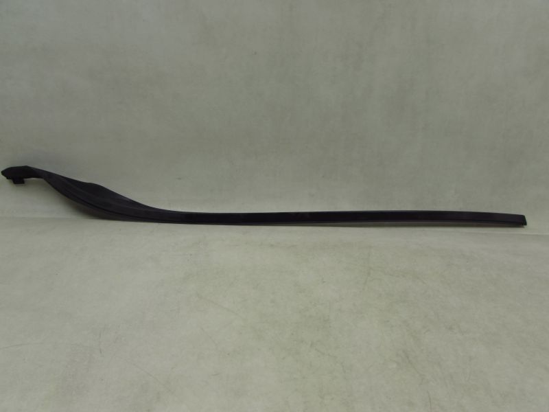 VOLVO S60 II V60 FL LIFT 13- LISTWA USZCZELKA SZYBY CZOLOWEJ LEWA 31416140 VOLVO S60 II V60 FL LIFT 13- LISTWA USZCZELKA SZYBY CZOLOWEJ LEWA 31416140