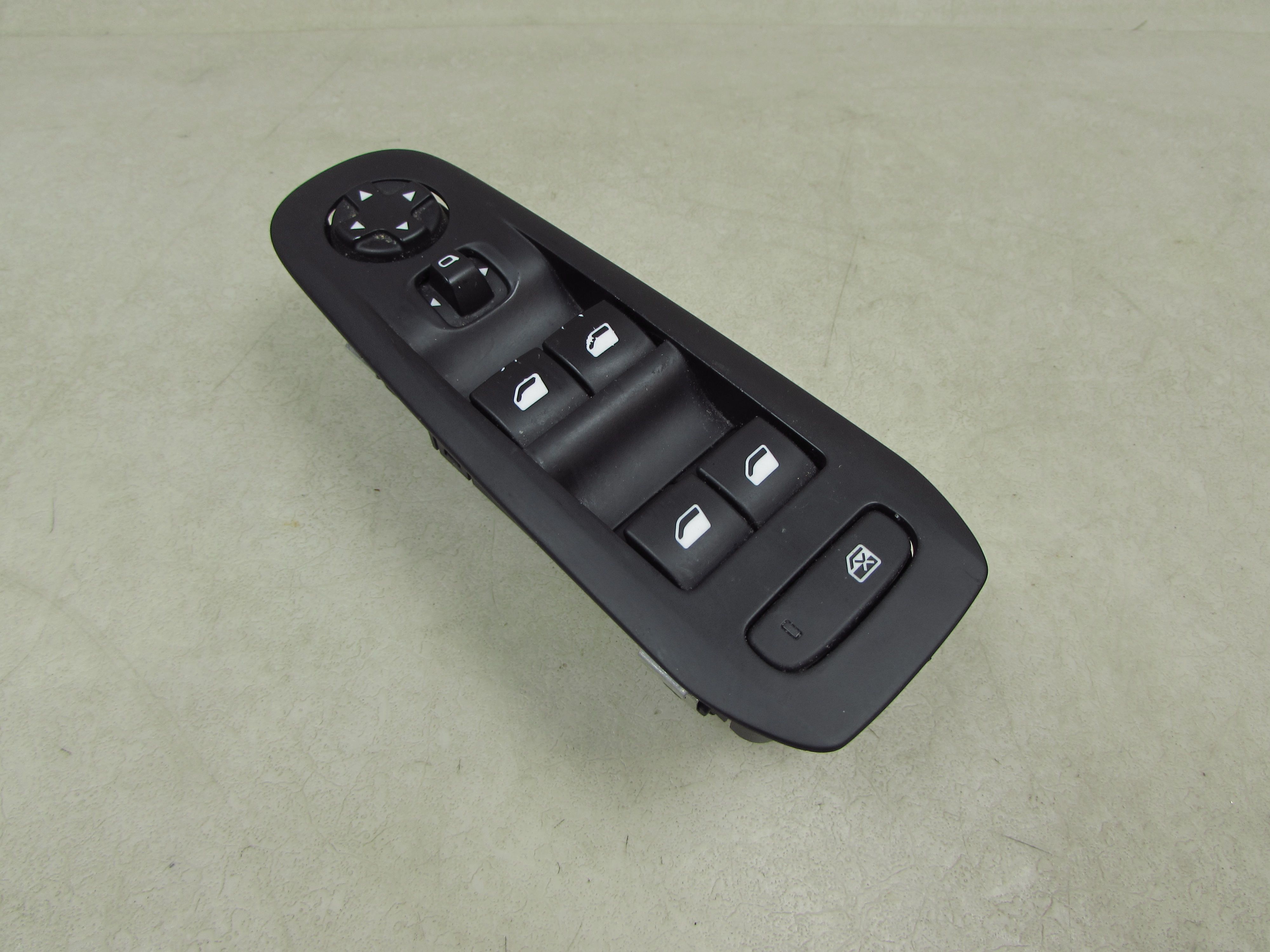 PEUGEOT 308 II T9 13-17 PANEL PRZELACZNIK SZYB PRZOD LEWY 96788281ZD PEUGEOT 308 II T9 13-17 PANEL PRZELACZNIK SZYB PRZOD LEWY 96788281ZD