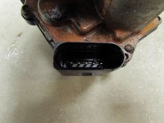 VW AUDI SEAT SKODA PASSAT B6 A3 8P 2.0 TDI PRZEPUSTNICA POWIETRZA 03L128063D