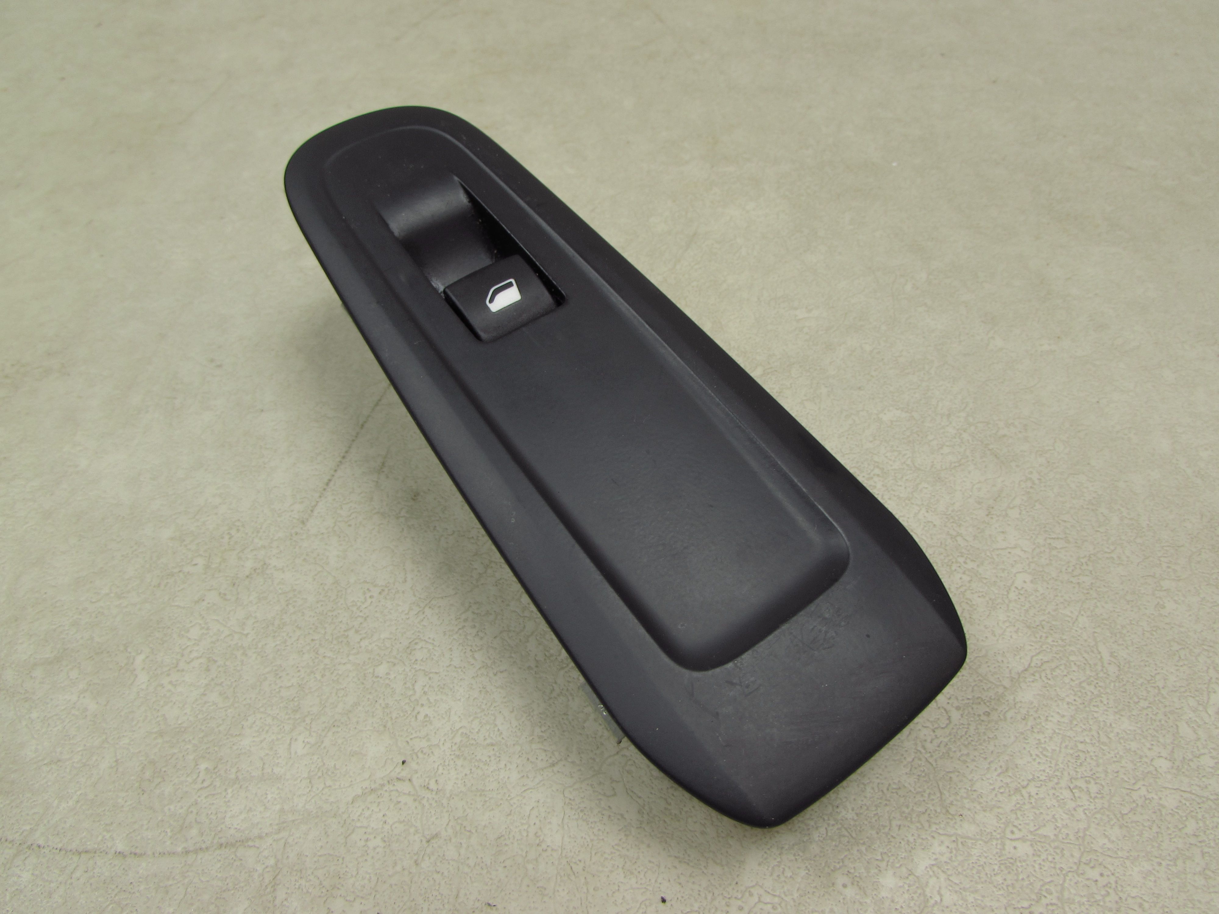 PEUGEOT 308 II T9 13-17 PANEL PRZELACZNIK SZYB TYL 96777320 PEUGEOT 308 II T9 13-17 PANEL PRZELACZNIK SZYB TYL 96777320
