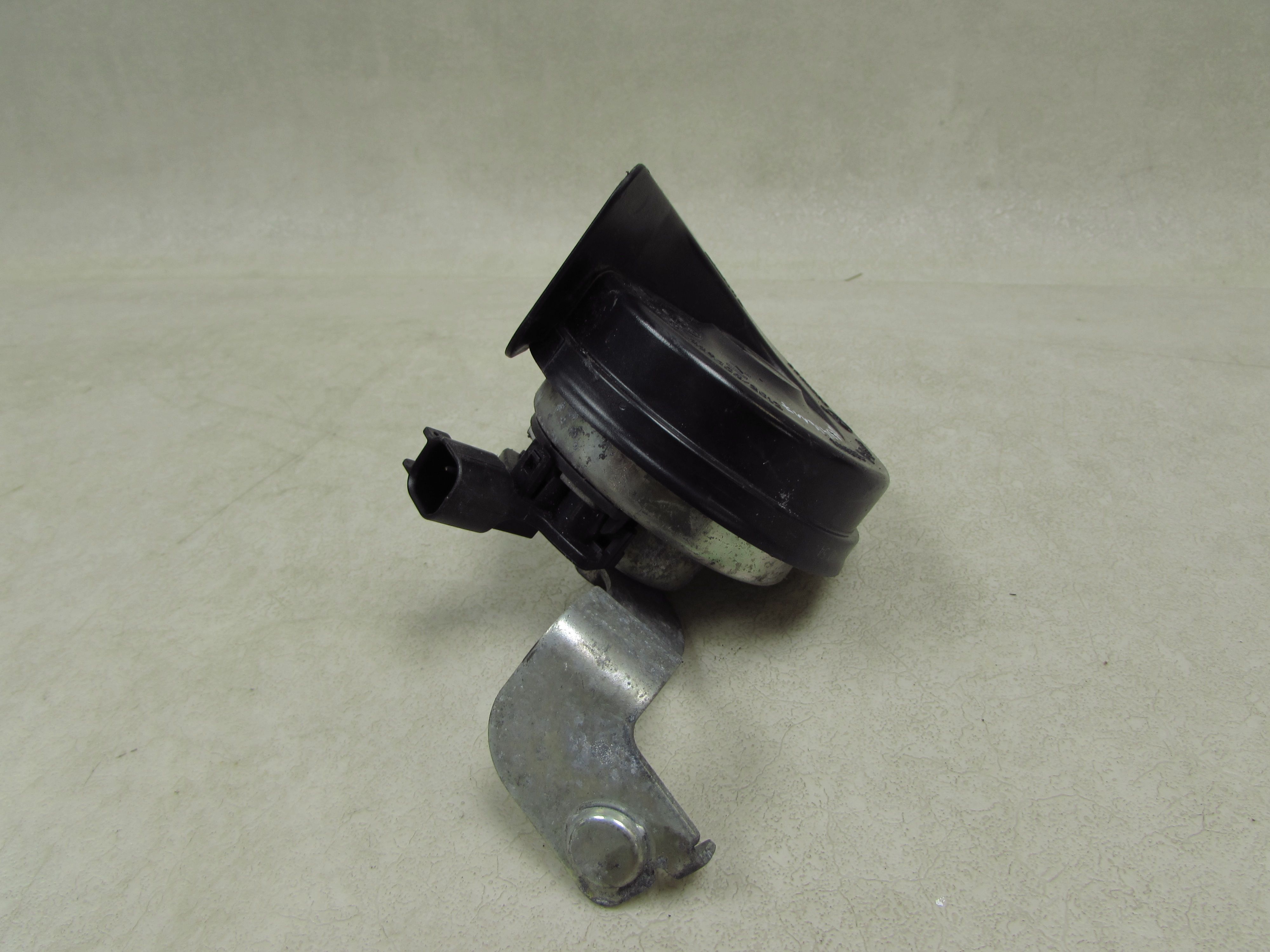 VOLVO S60 II V60 XC60 08- KLAKSON SYGNAL DZWIEKOWY 31416117 VOLVO S60 II V60 XC60 08- KLAKSON SYGNAL DZWIEKOWY 31416117
