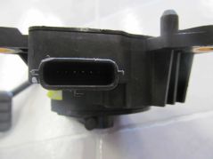 RENAULT CLIO III POTENCJOMETR GAZU 8200297343