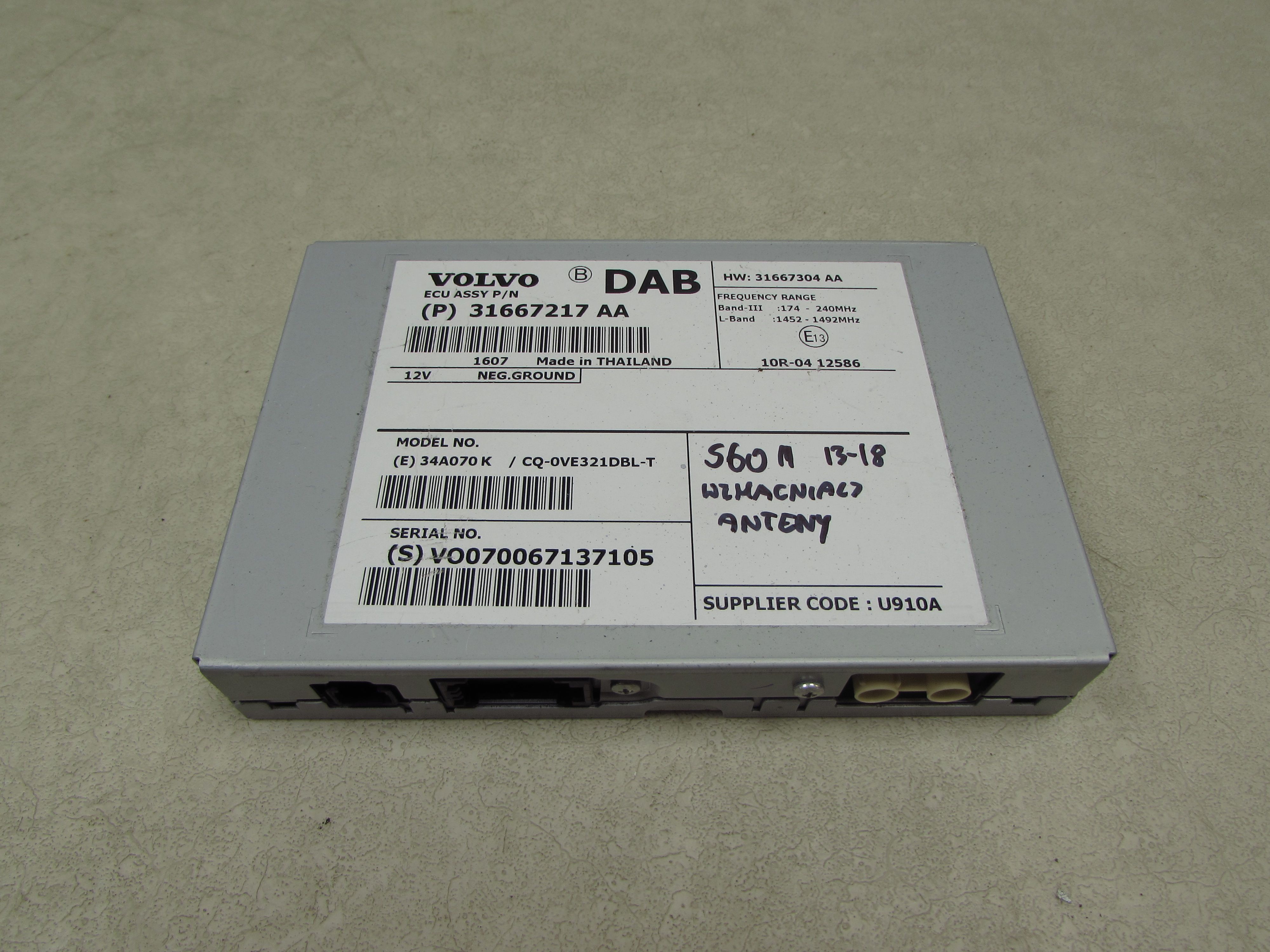 VOLVO S60 II V60 XC60 10-17 WZMACNIACZ TUNER RADIA DAB 31667217AA