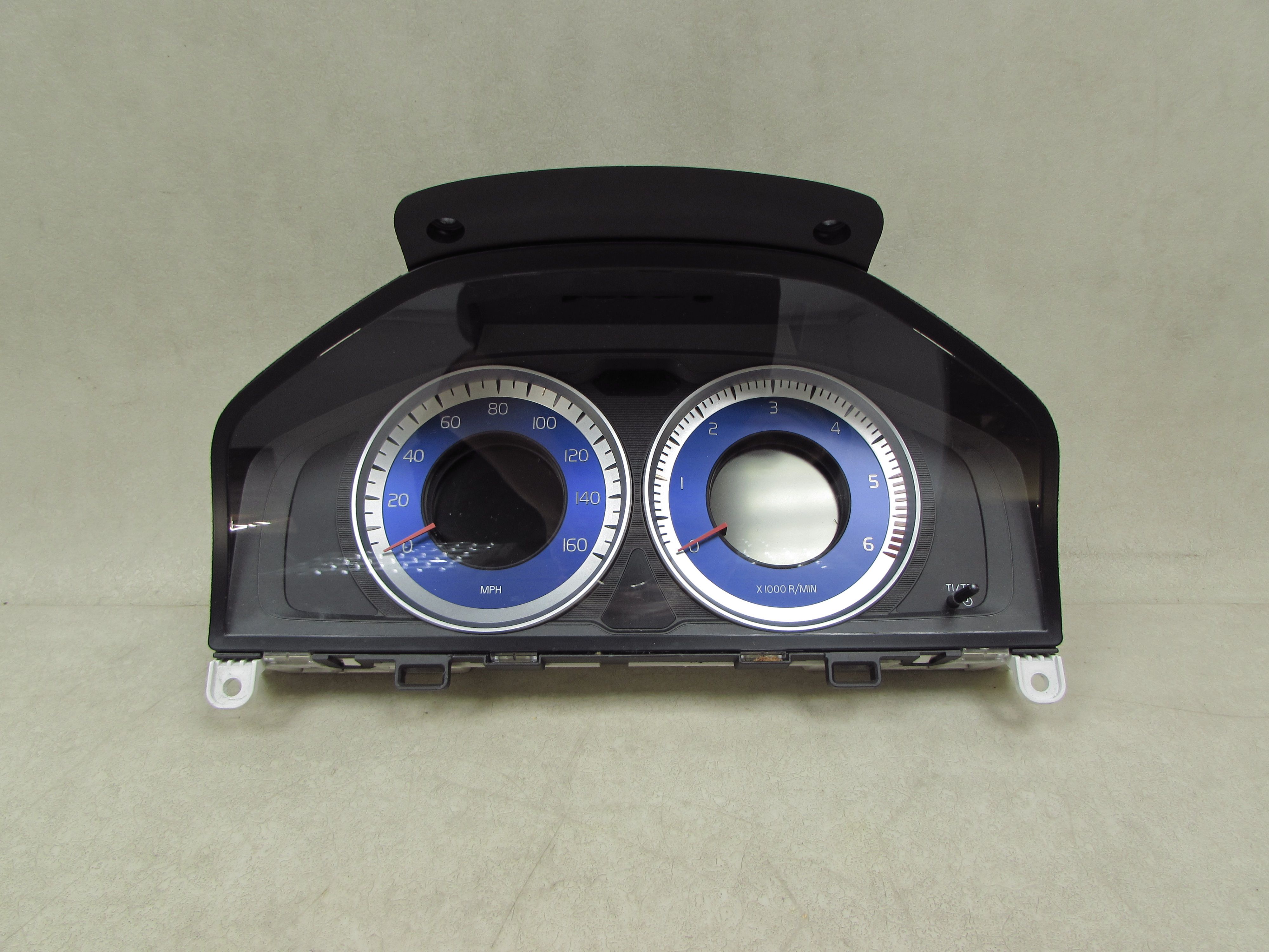 VOLVO S60 II V60 XC60 2.0 D4 13-18 LICZNIK ZEGAR 31453094
