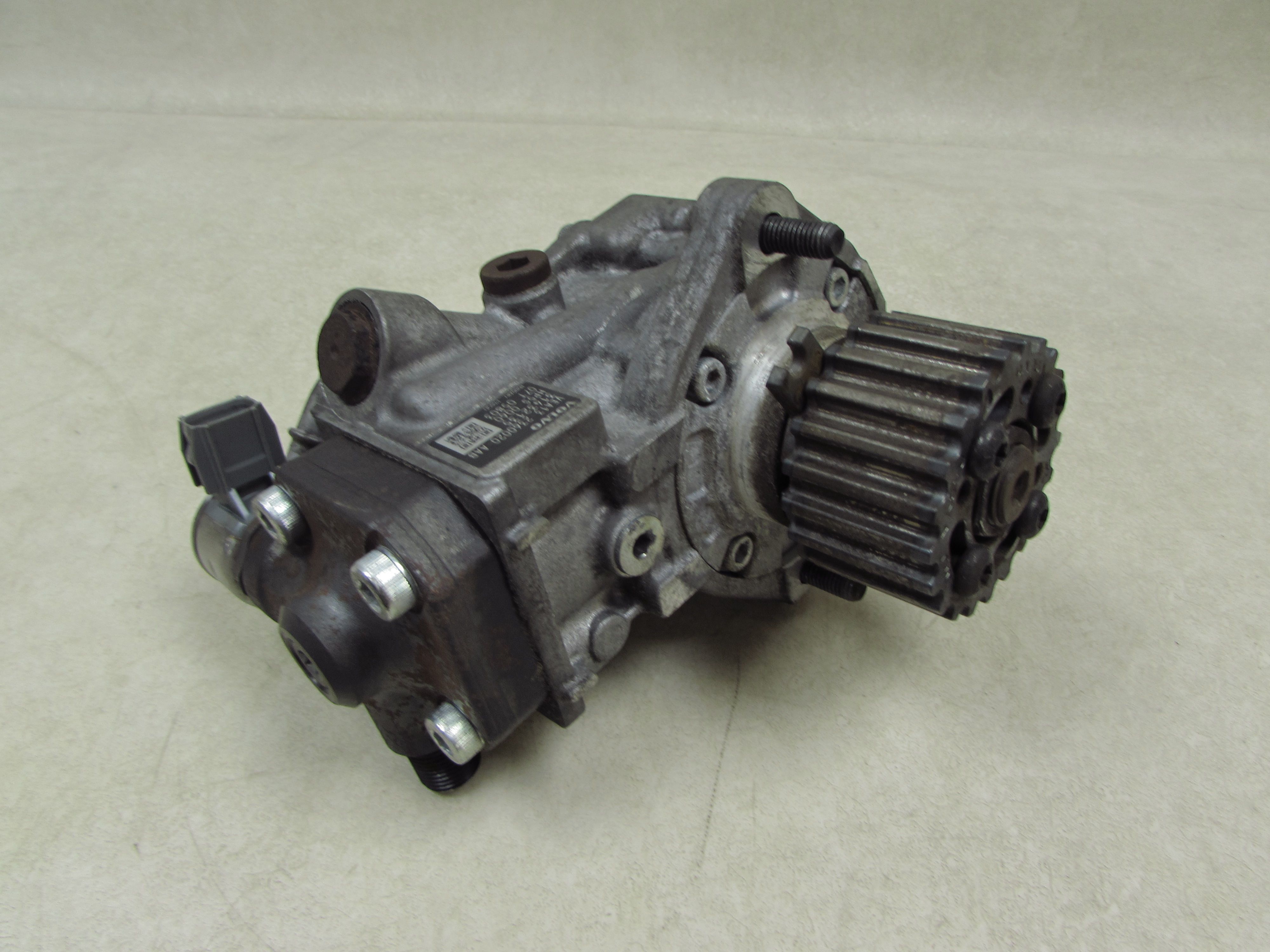 VOLVO S60 II V60 XC60 S90 V90 2.0 D4 190 KM D4204T5 POMPA WTRYSKOWA PALIWA 31432135 VEA-2360020-AAB