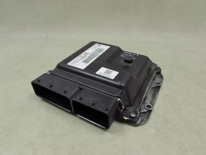 OPEL ASTRA IV J 1.7 CDTI 09-15 KOMPUTER STEROWNIK ECU SILNIKA 55577647