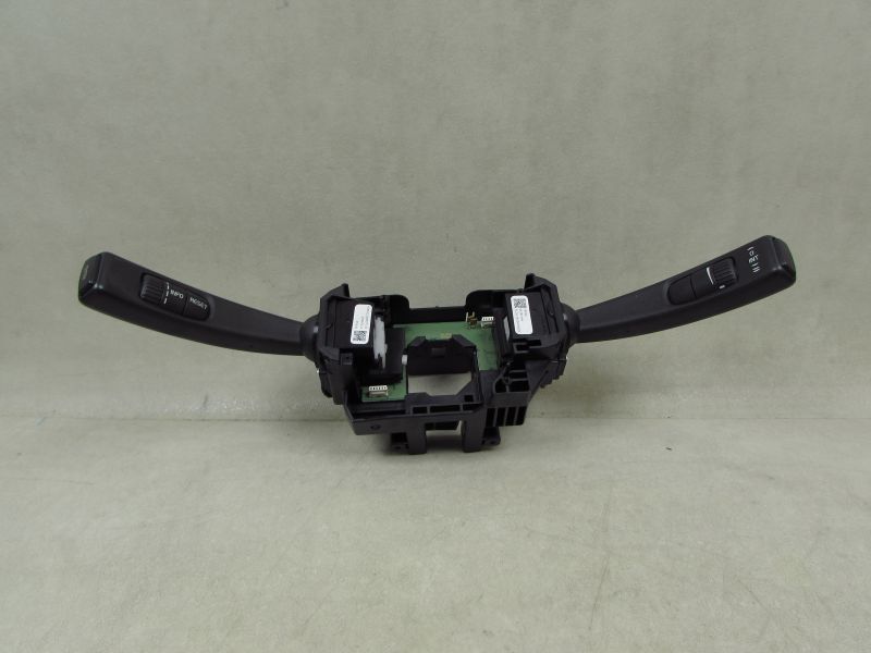 VOLVO S60 II V60 10-18 MANETKA PRZELACZNIK ZESPOLONY SWIATEL WYCIERACZEK 31334639 31334647 31264164