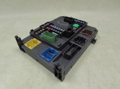 PEUGEOT 308 II T9 13-21 SKRZYNKA MODUL BSI Q03 9806687880