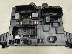 OPEL ASTRA IV J 09-15 SKRZYNKA BEZPIECZNIKOW MODUL BSI 365927271 QQ