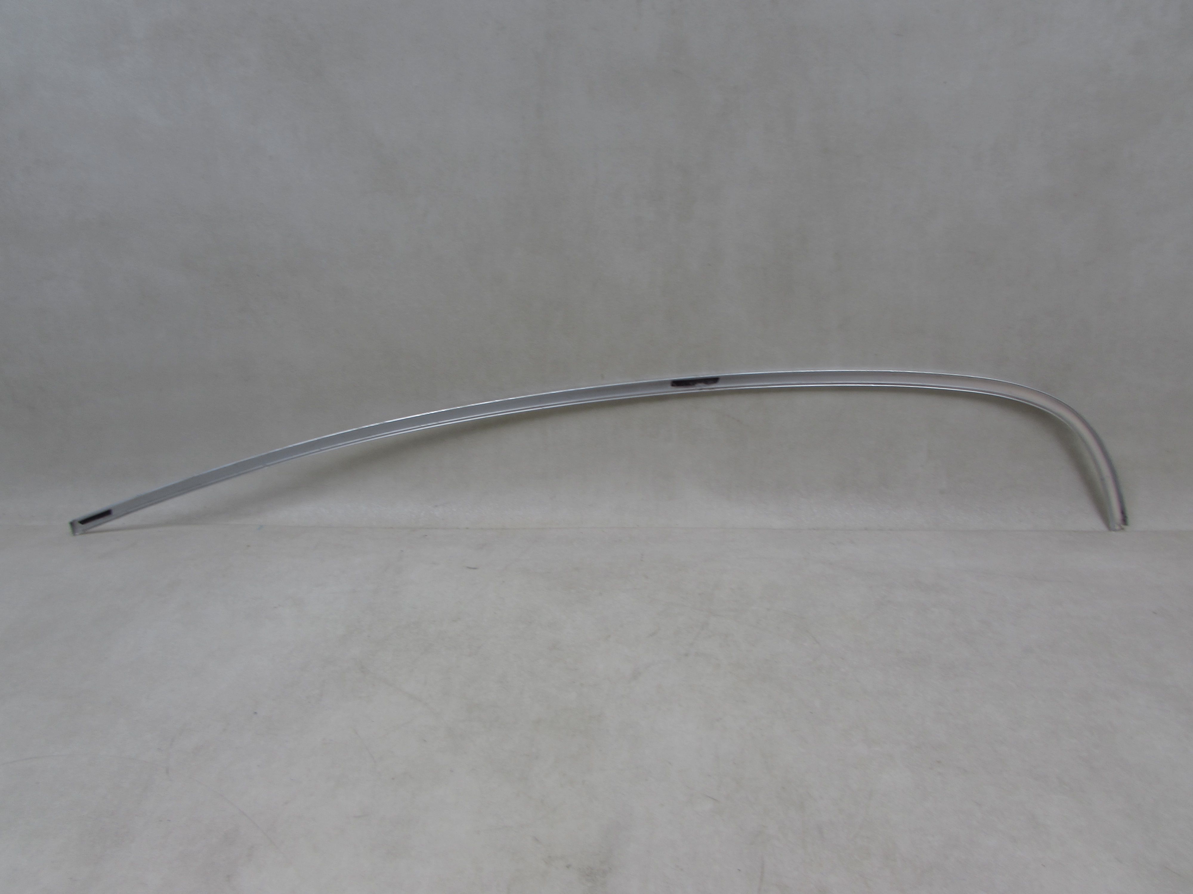 VOLVO S60 II 10-18 LISTWA CHROM DRZWI TYL PRAWA VOLVO S60 II 10-18 LISTWA CHROM DRZWI TYL PRAWA
