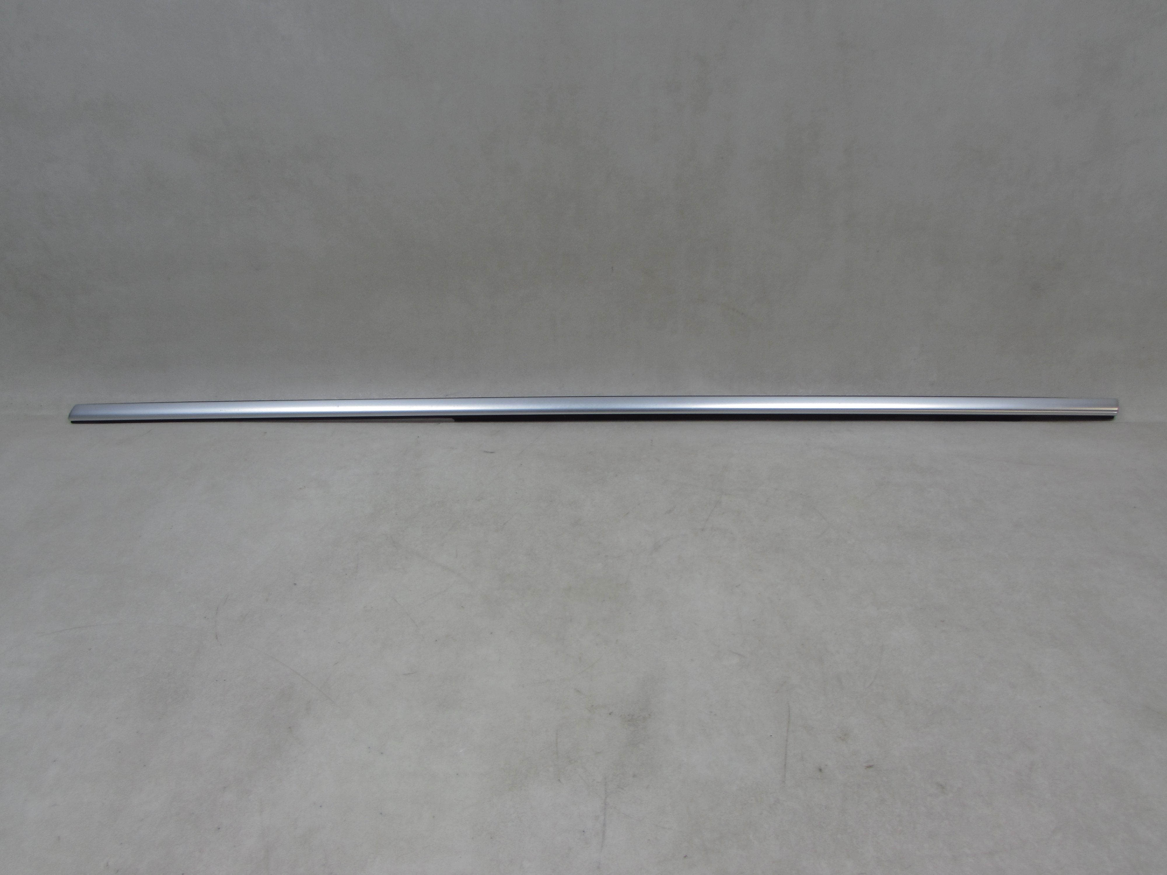 VOLVO S60 II 10-18 LISTWA USZCZELKA ZGARNIAJACA CHROM DRZWI TYL LEWA VOLVO S60 II 10-18 LISTWA USZCZELKA ZGARNIAJACA CHROM DRZWI TYL LEWA