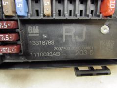 OPEL ASTRA IV J 1.7 CDTI 09-15 SKRZYNKA BEZPIECZNIKOW MODUL BSI 13318783