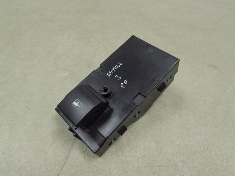 OPEL ASTRA J IV 09-15 PANEL PRZELACZNIK SZYB PRZOD PRAWY 13301886