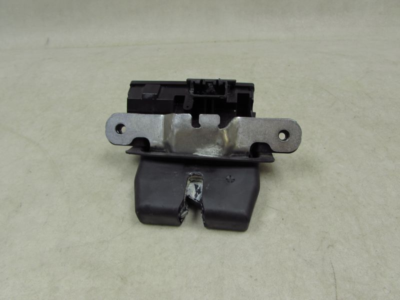 FORD FIESTA VII MK7 3D 08-17 ZAMEK KLAPY BAGAZNIKA 8A61-A442A66-BA