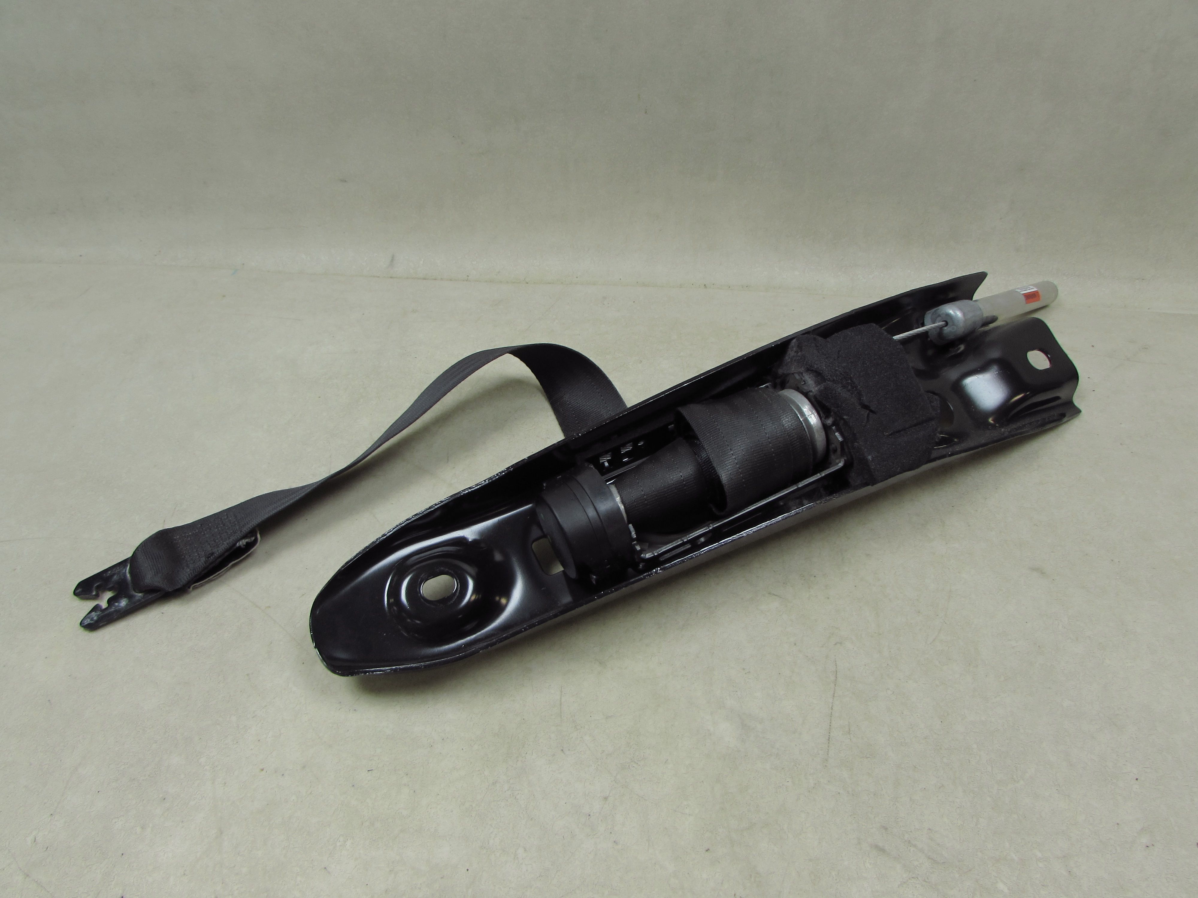 VOLVO XC90 LIFT 06-14 PAS BEZPIECZENSTWA PRZOD PRAWY