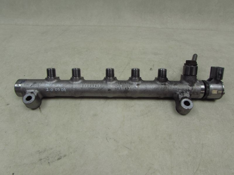 VOLVO S60 II V60 XC60 2.0 D4 13-18 LISTWA WTRYSKOWA CZUJNIK 31303612