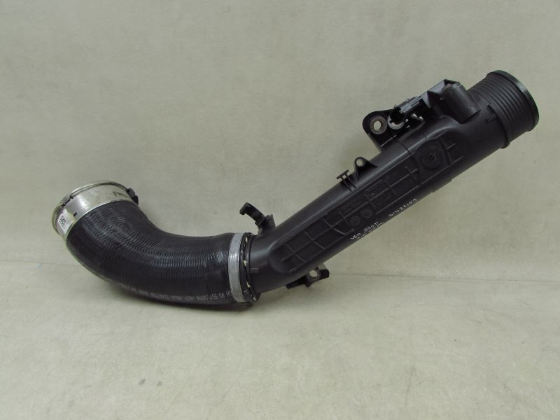 VOLVO S60 II V60 XC 2.0 D3 13-18 RURA WAZ PRZEWOD POWIETRZA INTERCOOLERA 31422153 31657738 31405341