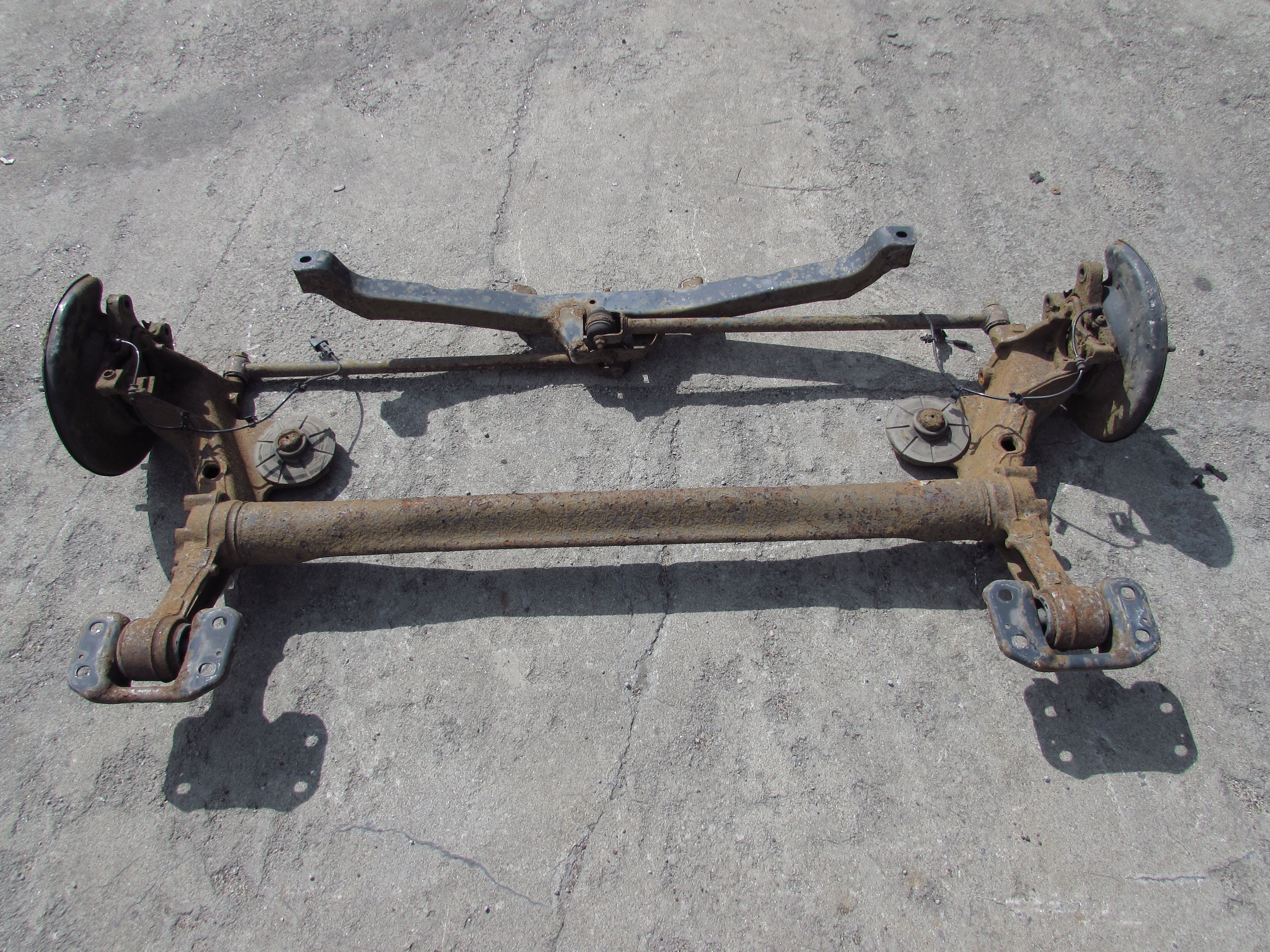 OPEL ASTRA J IV HB 09-15 BELKA ZAWIESZENIA TYL KPL